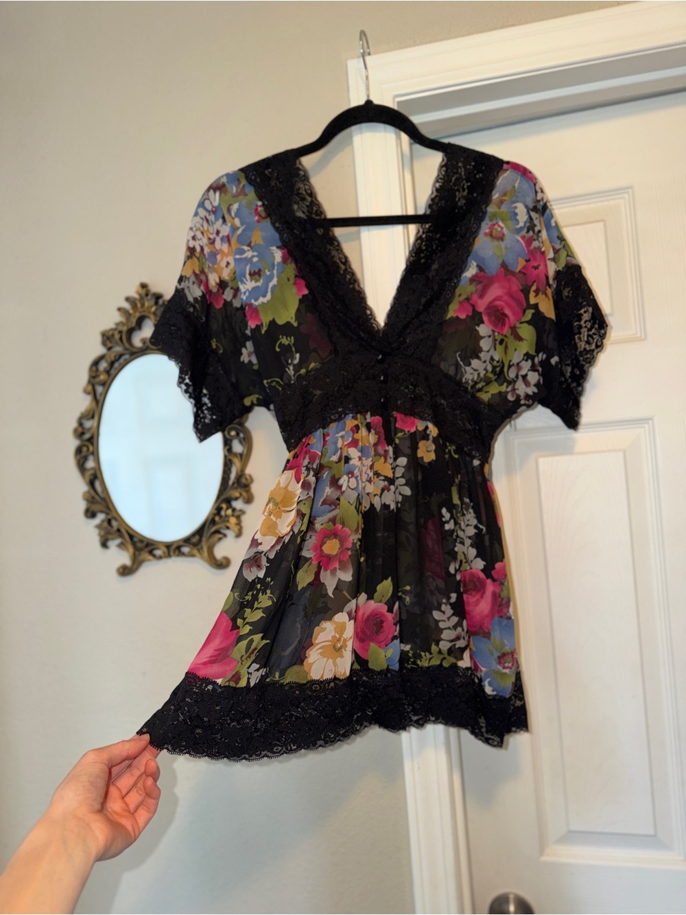 Black Floral Lace-Trim V-Neck Women's Blouse